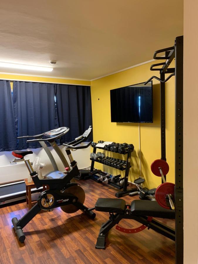 Husnes Sentrum Hotell מראה חיצוני תמונה
